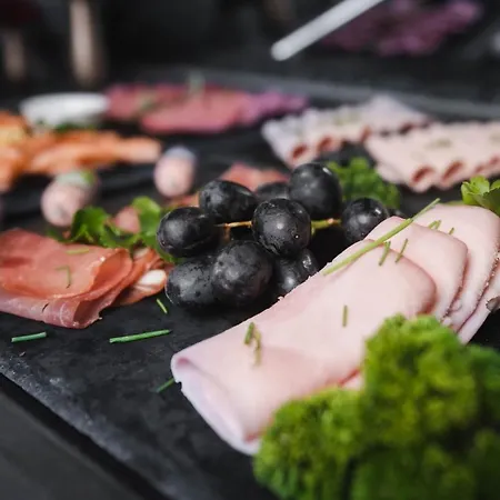 Otel Am Augustinerplatz 4*