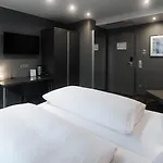 آم أوغستينربلاتز 4* كولونيا