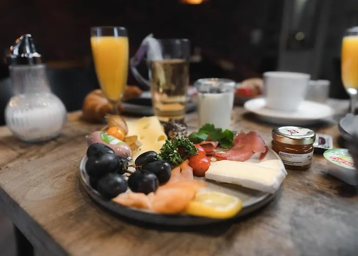 Am Augustinerplatz 4* Cologne