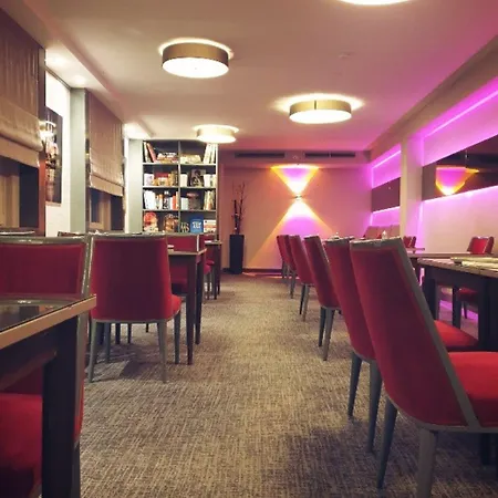 Otel Am Augustinerplatz 4*