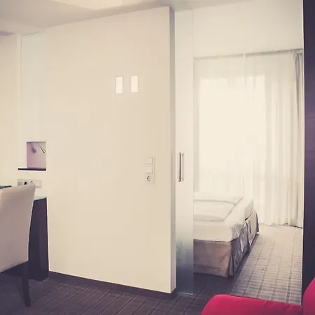 Am Augustinerplatz 4*