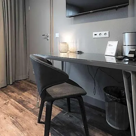 آم أوغستينربلاتز 4*