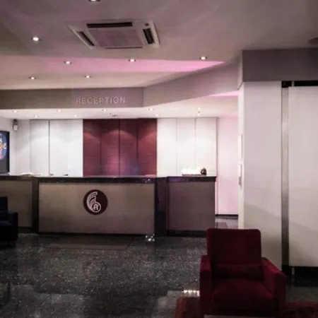 Otel Am Augustinerplatz Köln