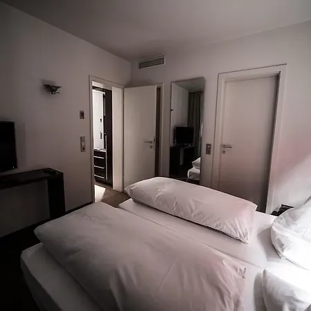 Am Augustinerplatz 4* Köln