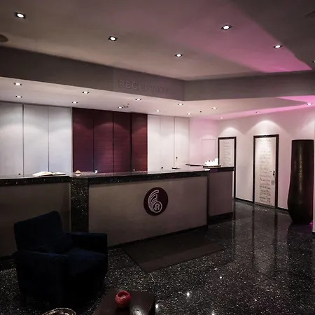 Am Augustinerplatz Otel Köln