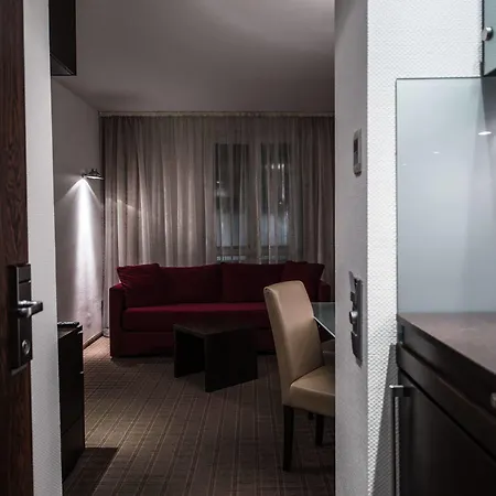 Am Augustinerplatz Otel 4*