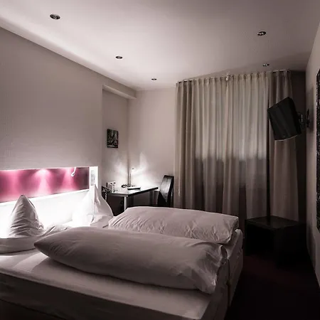Otel Am Augustinerplatz 4*
