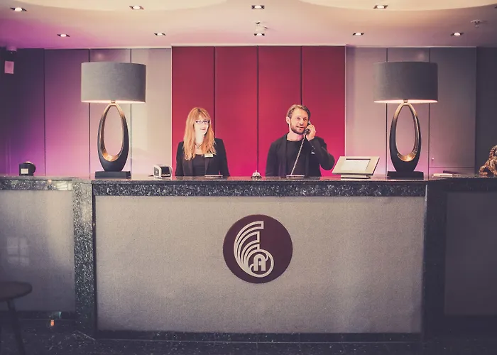 アム アウグスティナープラッツ 4*