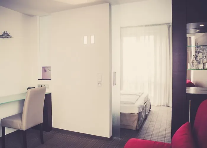 Am Augustinerplatz 4*