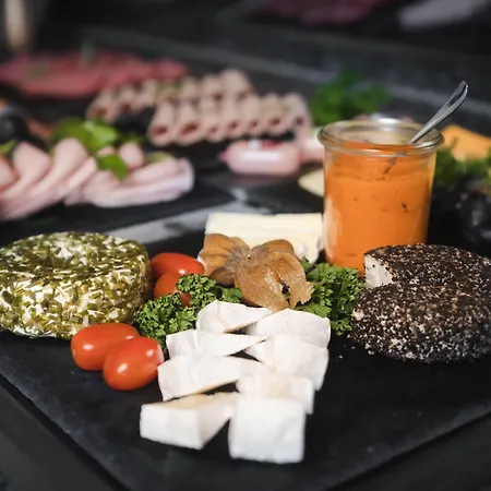 آم أوغستينربلاتز 4*