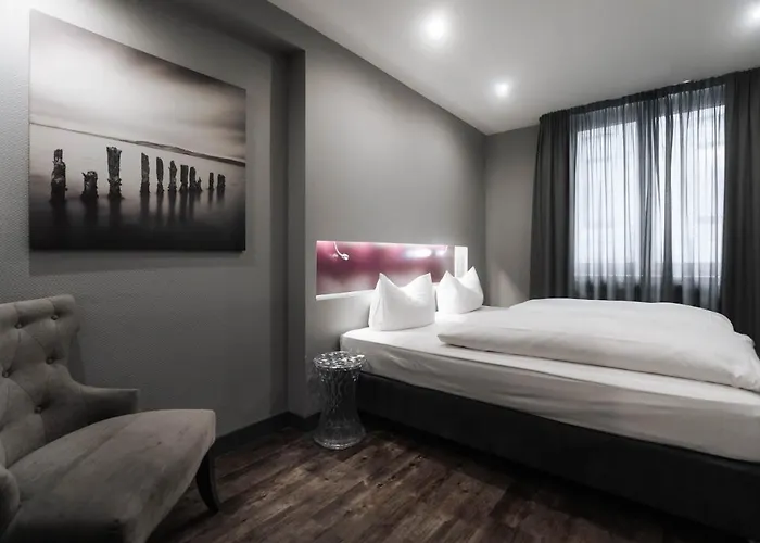 호텔 Am Augustinerplatz 4*