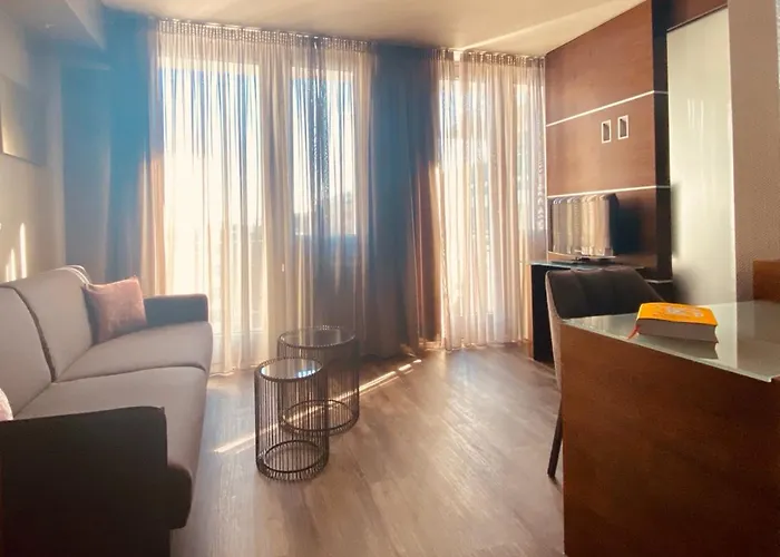 Am Augustinerplatz 4*