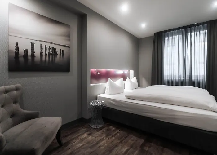 Hotell Am Augustinerplatz 4*